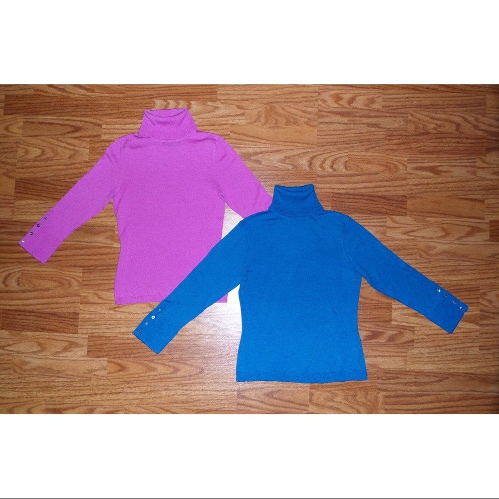 2 x Lightweight Turtleneck Sweaters
